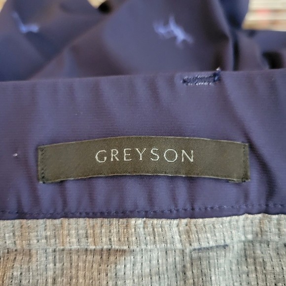 Greyson 10" Golf Shorts Mens Size 42 Navy Blue Wolf Animals AOP Performance - Picture 9 of 11